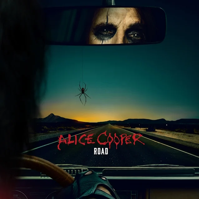 Alice Cooper Hits The ＂Road＂
