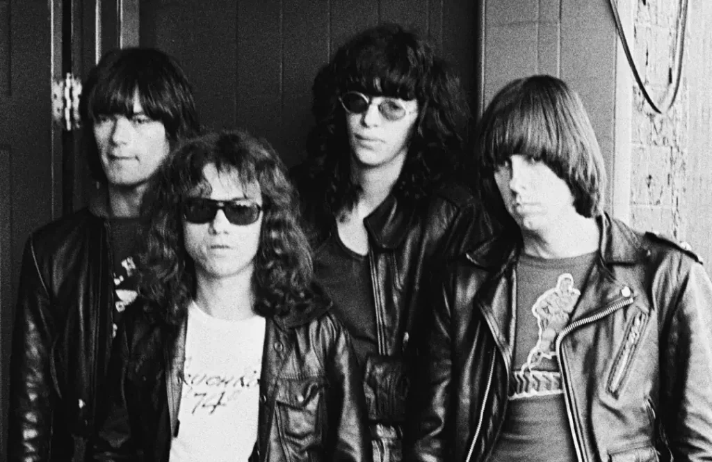 Ramones (1976)